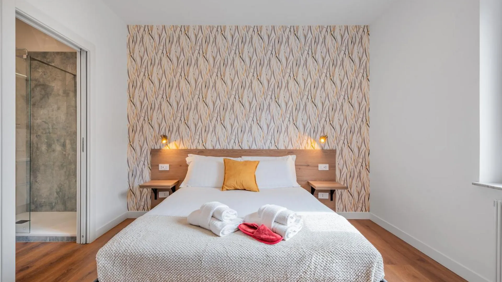 Casa Vacanze Delina- Luxury Apartment Metro A Rom