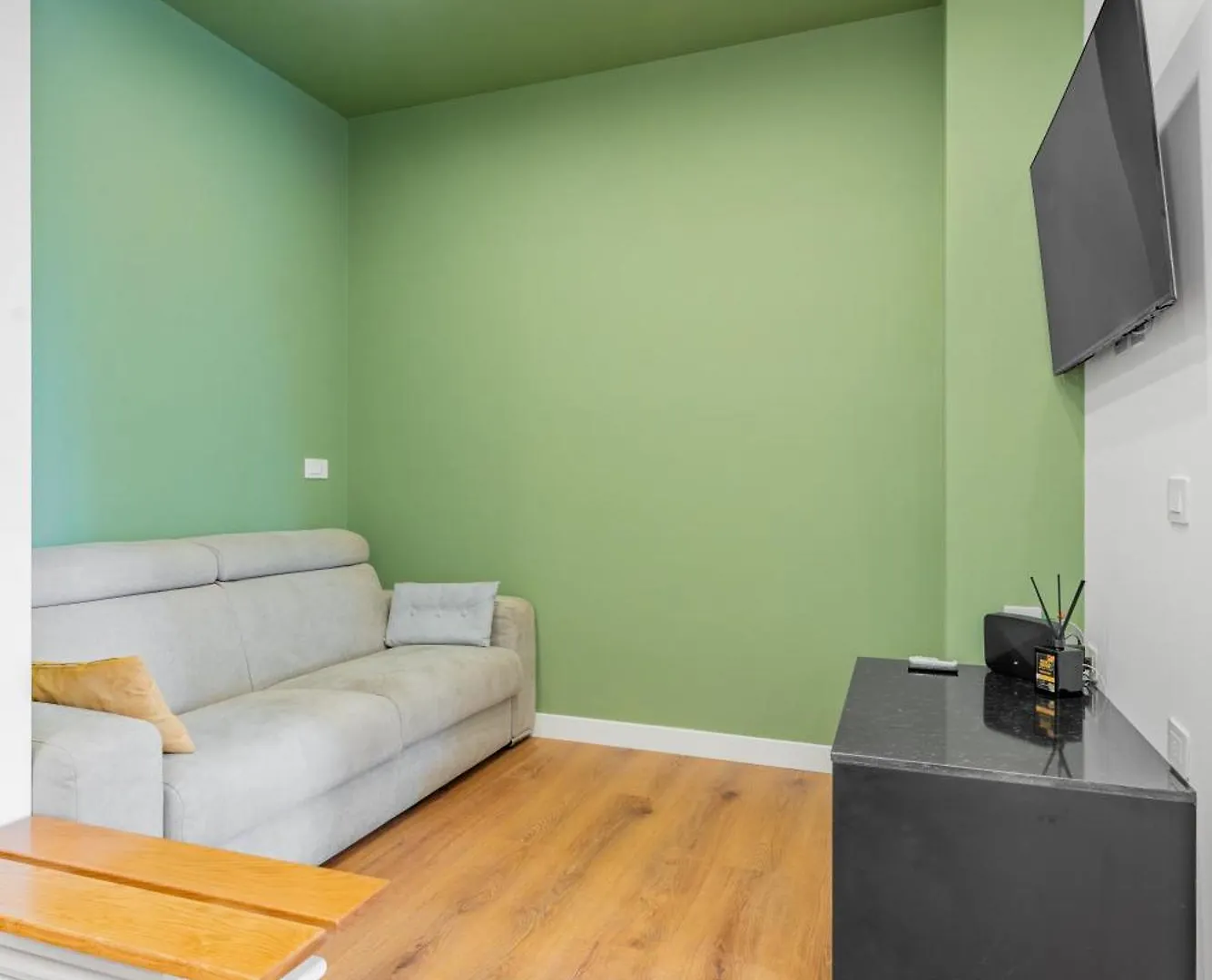 Casa Vacanze Delina- Luxury Apartment Metro A Rome